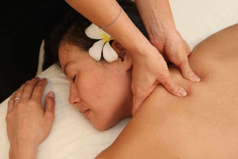 Express Back Neck Shoulder Massage – Health Hydro Day Spa