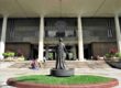 Hawaii-State-Capitol-Liliuokalani-Statue